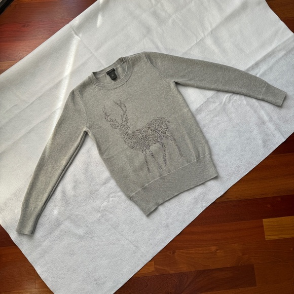 Reindeer Gray Sweatshirt Crew Neck Pullover, EUC - Picture 11 of 16